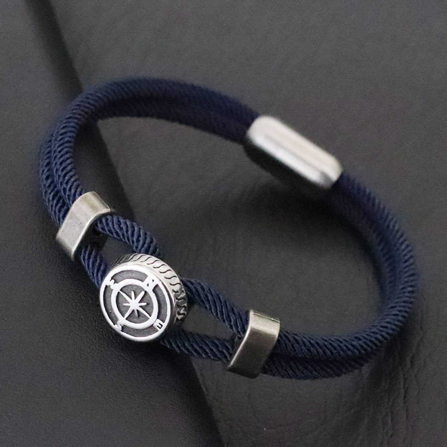 Nautisches Kompass-Armband im  – Compass Lensatic Bewertung und Preis